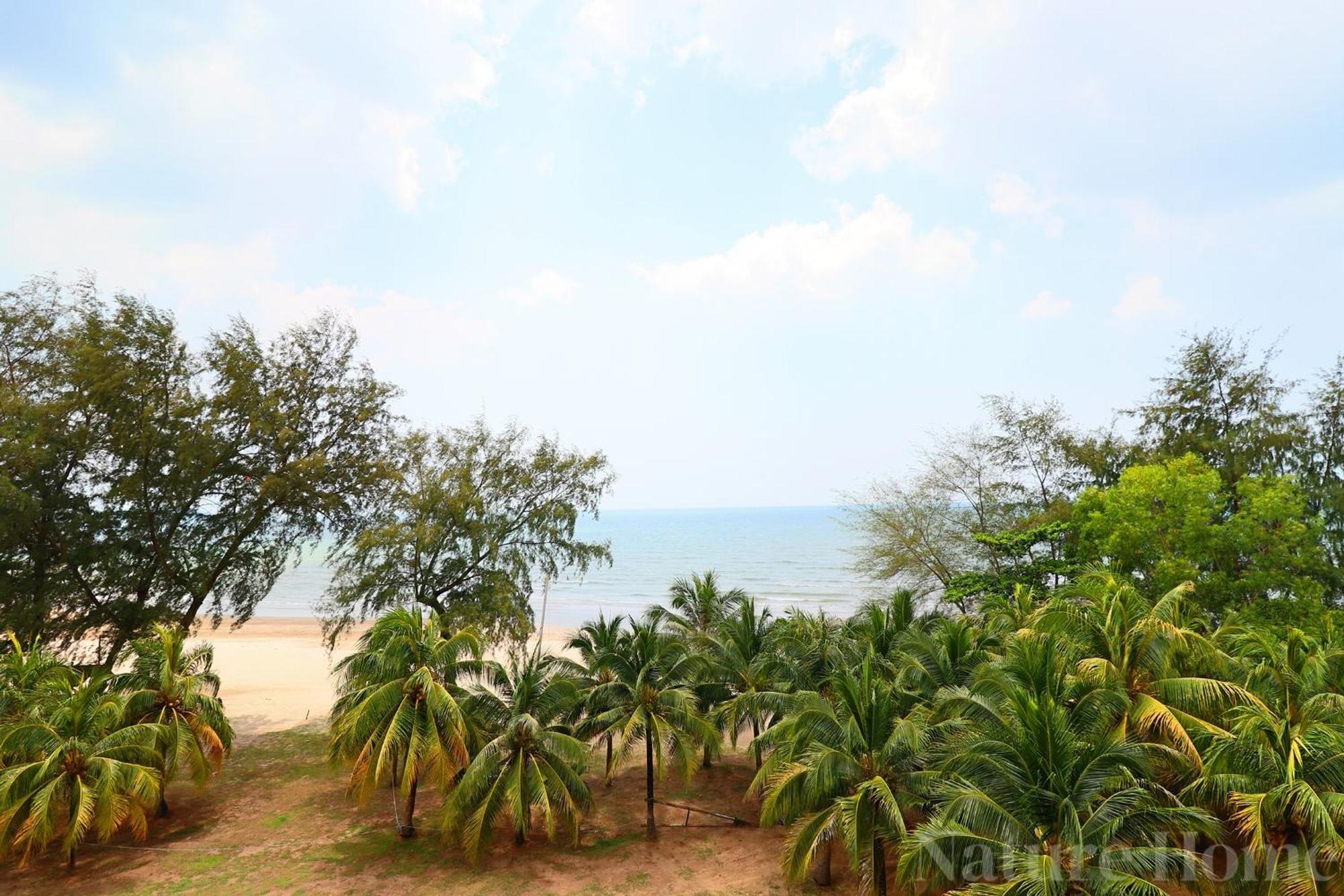 Nature Home 2 - Swiss Garden Resort Residences Beachfront Villa Kuantan Exterior foto